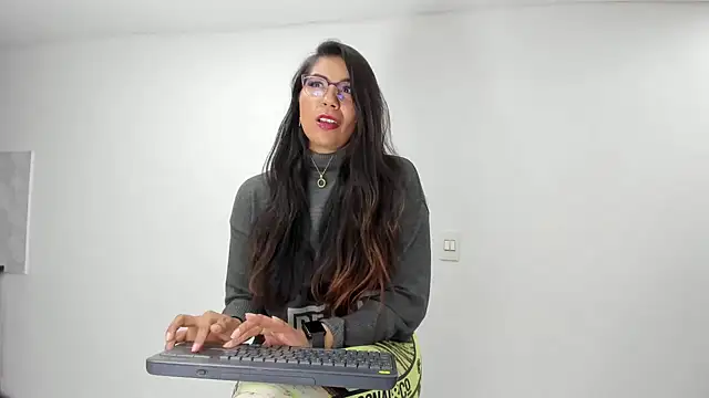 Luna Dumont online show from July 2026 11:21:01 AM