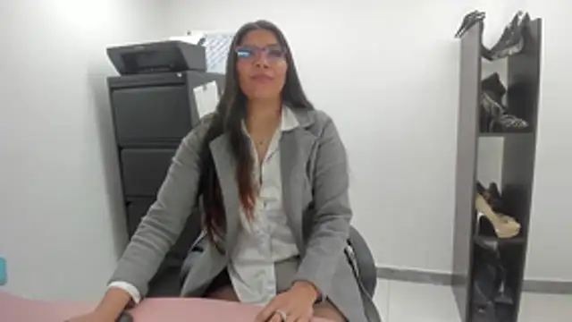 Snapshot of Luna_Dumont chatting on February 2026 11:20:02 AM Luna Dumont online show from February 2026 11:20:02 AM