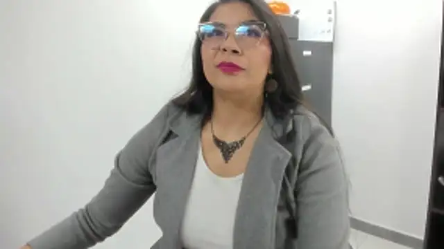 Luna Dumont online show from December 2025 11:11:01 AM