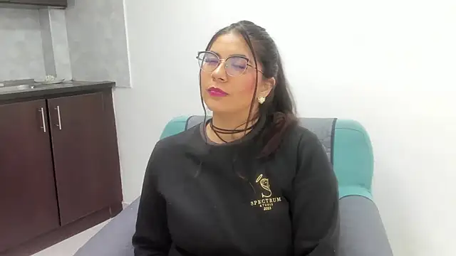 Snapshot of Luna_Dumont chatting on December 2025 11:13:01 AM Luna Dumont online show from December 2025 11:13:01 AM