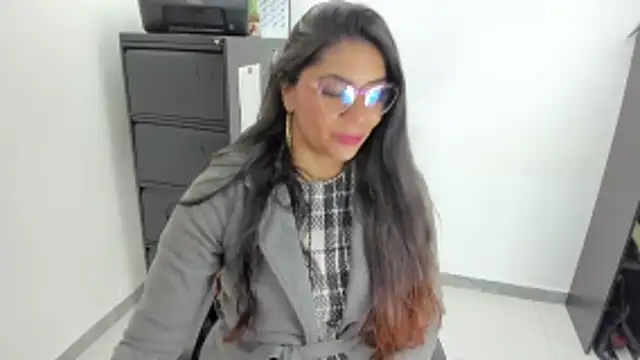 Luna Dumont online show from May 2026 11:37:02 AM