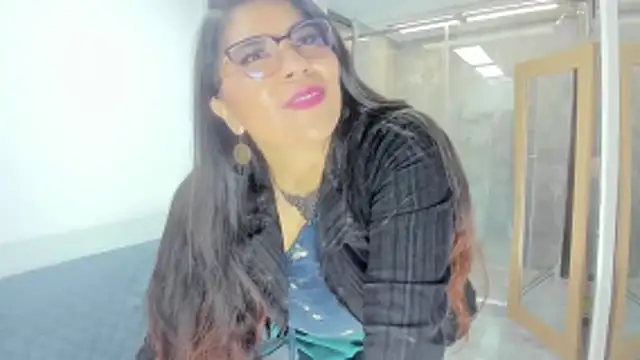 Snapshot of Luna_Dumont chatting on February 2026 11:06:02 AM Luna Dumont online show from February 2026 11:06:02 AM