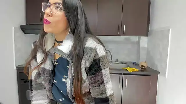 Luna Dumont online show from May 2026 11:05:01 AM