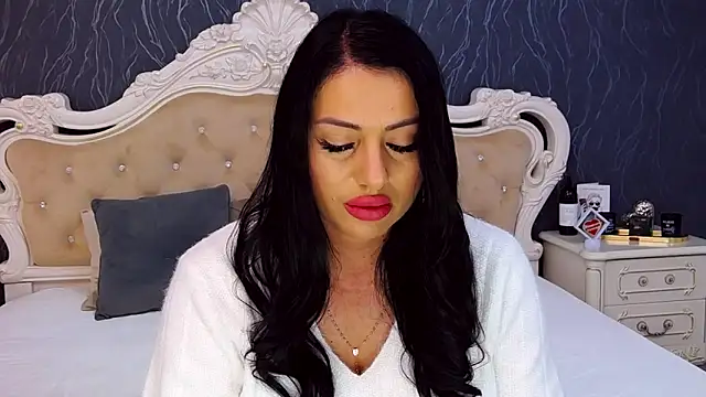 Lauren Saint online show from November 2025 03:23:02 PM