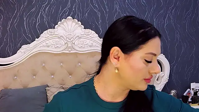 Lauren Saint online show from November 2025 08:52:02 AM