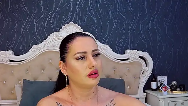 Lauren Saint online show from December 2025 03:55:01 PM