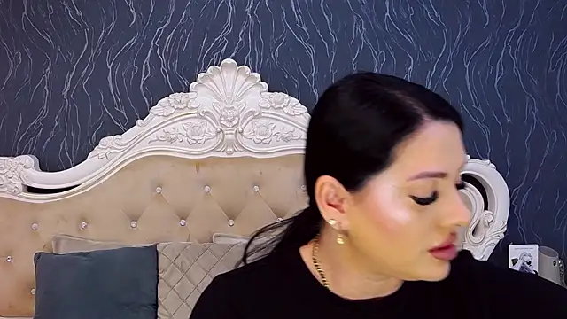 Lauren Saint online show from March 2026 06:24:01 PM