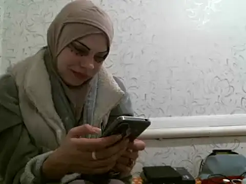 Julie Silver online show from February 2025 06:12:01 PM