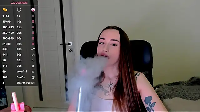 Kimmberr online show from November 2025 05:51:01 AM