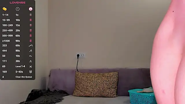 Kimmberr online show from July 2026 02:57:02 AM