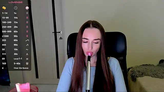 Kimmberr online show from December 2025 02:38:02 AM