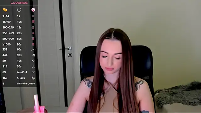 Kimmberr online show from November 2025 04:35:02 AM