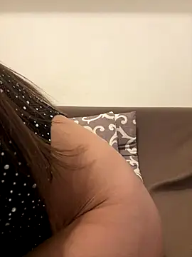 Snapshot of AniGi- chatting on October 2025 04:18:01 PM AniGi- online show from October 2025 04:18:01 PM