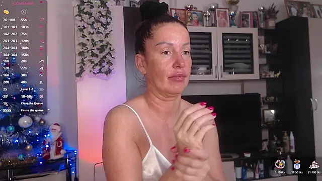 Snapshot of SheilaRyan chatting on December 2025 06:19:02 AM SheilaRyan online show from December 2025 06:19:02 AM