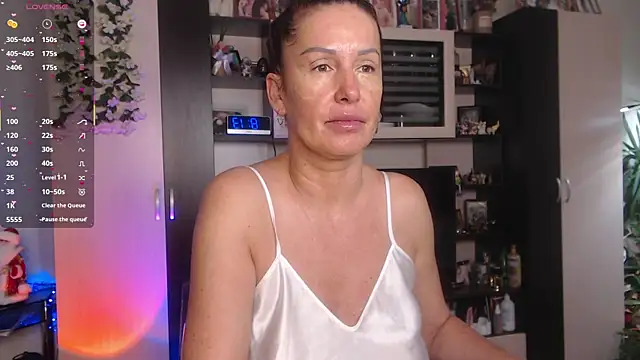 SheilaRyan online show from December 2025 05:12:02 AM