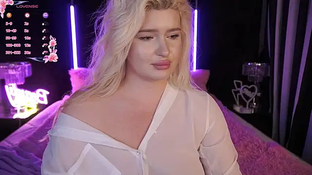 Snapshot of CocoSecretss chatting on March 2025 09:55:02 AM CocoSecretss online show from March 2025 09:55:02 AM