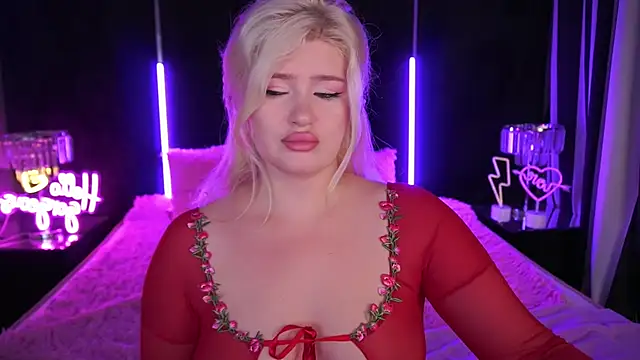 Snapshot of CocoSecretss chatting on October 2025 06:25:01 AM CocoSecretss online show from October 2025 06:25:01 AM