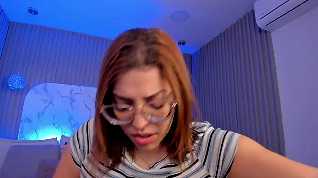 Snapshot of Dollar-girl chatting on June 2026 05:57:01 AM Dollar-girl online show from June 2026 05:57:01 AM