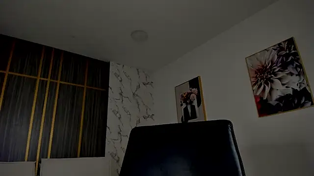 Dollar-girl online show from March 2026 01:26:01 PM