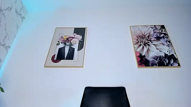 Dollar-girl online show from April 2026 04:09:02 PM