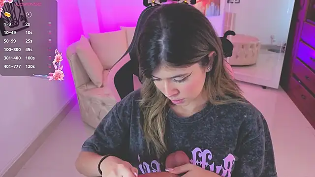 Snapshot of NATAASHA___ chatting on December 2025 04:13:02 AM NATAASHA online show from December 2025 04:13:02 AM