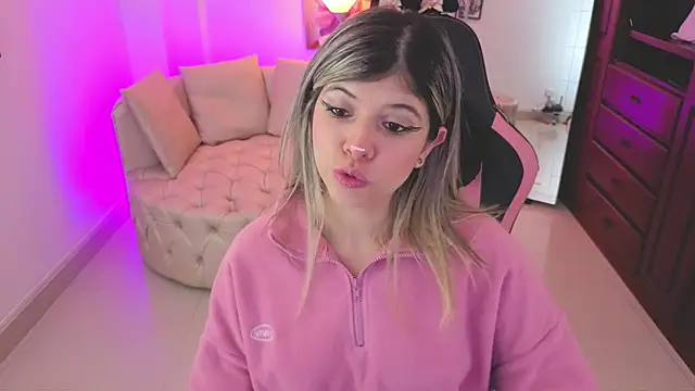 NATAASHA    online show from April 2026 03:35:02 AM