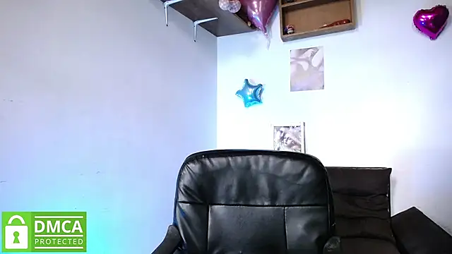 Snapshot of Mr_MrsCurie chatting on January 2025 09:57:01 PM Mr MrsCurie online show from January 2025 09:57:01 PM