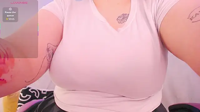 lucie nicolls online show from February 2026 11:13:02 PM