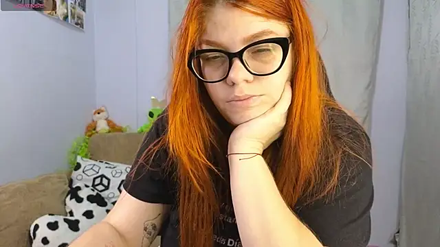 Snapshot of lucie_nicolls chatting on February 2025 07:41:01 PM lucie nicolls online show from February 2025 07:41:01 PM