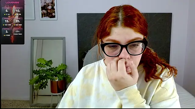 Snapshot of lucie_nicolls chatting on January 2025 07:57:01 PM lucie nicolls online show from January 2025 07:57:01 PM
