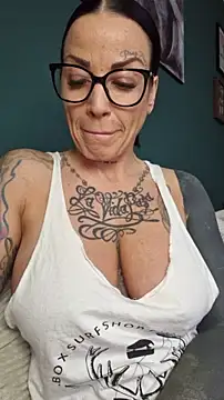 Snapshot of EmilyDiazofficial chatting on November 2025 02:31:02 PM EmilyDiazofficial online show from November 2025 02:31:02 PM