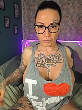 EmilyDiazofficial online show from April 2026 08:16:02 AM