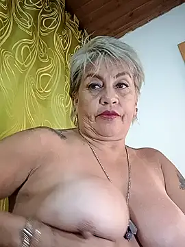 Snapshot of DirtyBIianca chatting on September 2025 11:55:02 PM DirtyBIianca online show from September 2025 11:55:02 PM