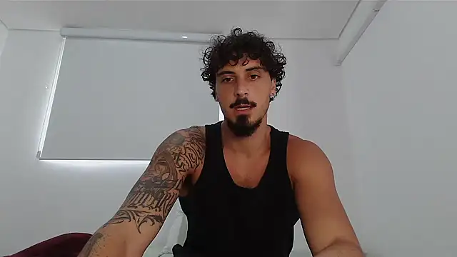 Snapshot of milkoffe chatting on February 2026 01:55:01 PM milkoffe online show from February 2026 01:55:01 PM