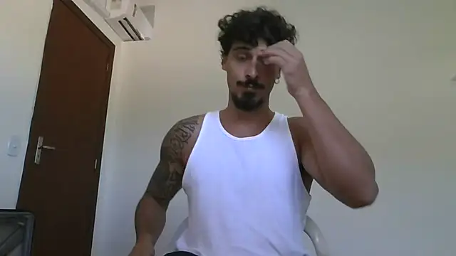 Snapshot of milkoffe chatting on February 2026 12:47:02 PM milkoffe online show from February 2026 12:47:02 PM