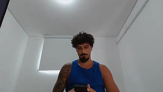 Snapshot of milkoffe chatting on February 2026 02:17:02 PM milkoffe online show from February 2026 02:17:02 PM