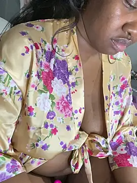 Snapshot of juicesowet chatting on January 2025 02:36:01 AM juicesowet online show from January 2025 02:36:01 AM