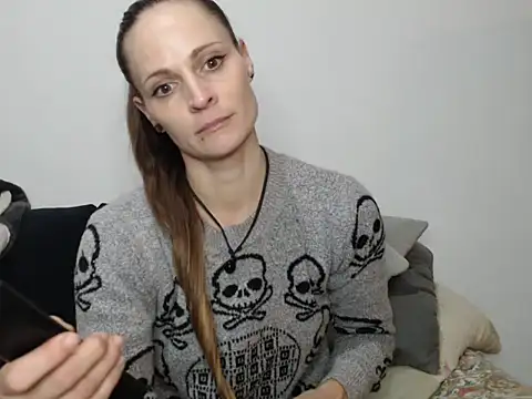 Snapshot of naikah714 chatting on December 2024 04:42:02 PM naikah714 online show from December 2024 04:42:02 PM