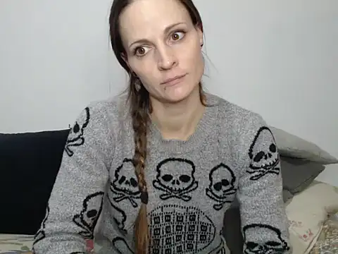 Snapshot of naikah714 chatting on December 2024 04:18:01 PM naikah714 online show from December 2024 04:18:01 PM