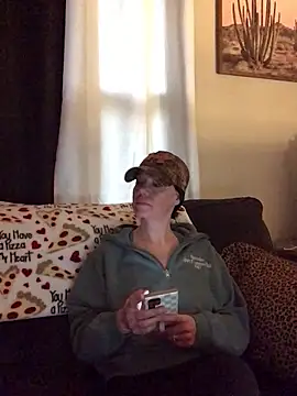 SidneyRaee online show from February 2026 07:22:01 PM