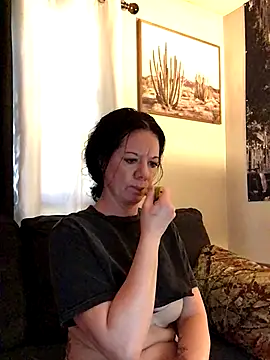 SidneyRaee online show from October 2025 04:52:01 PM