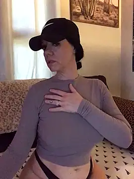 SidneyRaee online show from October 2025 04:30:01 PM