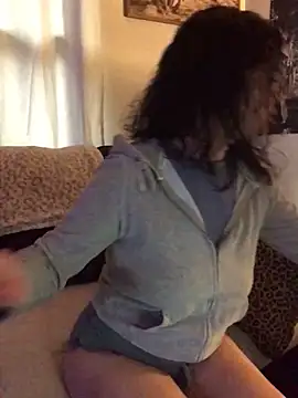 SidneyRaee online show from October 2025 06:40:02 PM