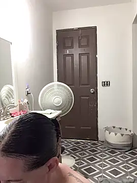 SidneyRaee online show from September 2025 11:06:02 AM