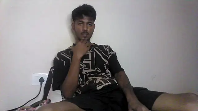 Snapshot of just_fucks chatting on October 2025 07:59:02 PM just fucks online show from October 2025 07:59:02 PM