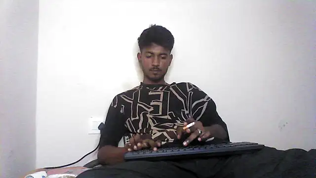 Snapshot of just_fucks chatting on October 2025 07:15:02 PM just fucks online show from October 2025 07:15:02 PM