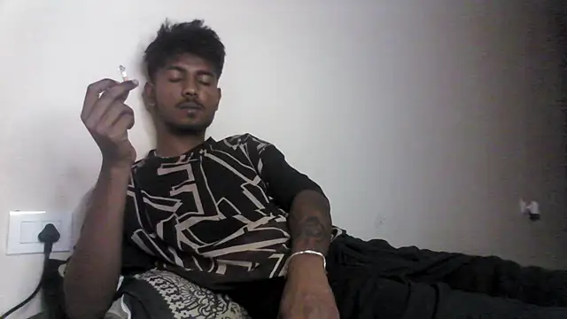 Snapshot of just_fucks chatting on October 2025 09:05:01 PM just fucks online show from October 2025 09:05:01 PM