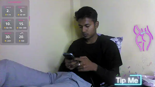 Snapshot of just_fucks chatting on December 2025 08:00:01 PM just fucks online show from December 2025 08:00:01 PM