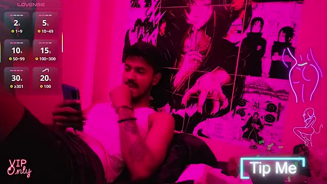 Snapshot of just_fucks chatting on February 2026 06:43:02 PM just fucks online show from February 2026 06:43:02 PM
