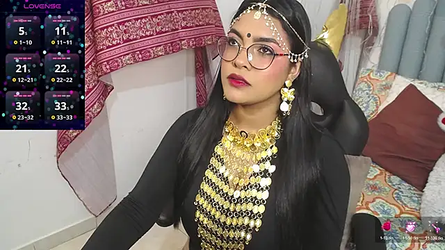 lakshmiraniii online show from November 2025 12:16:01 PM